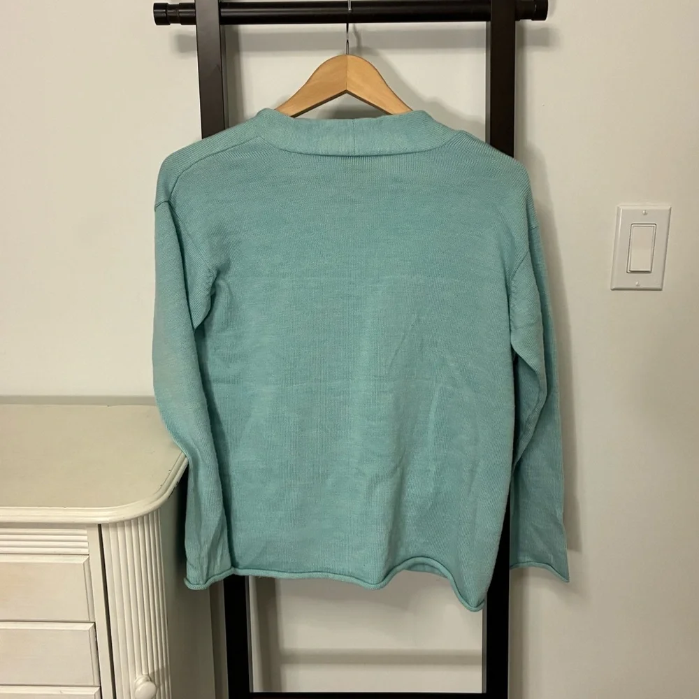 Eileen Fisher Soft Blue Knit Top made of Italian merino wool. GORGEOUS 🤩 size XS - Picture 4 of 8
